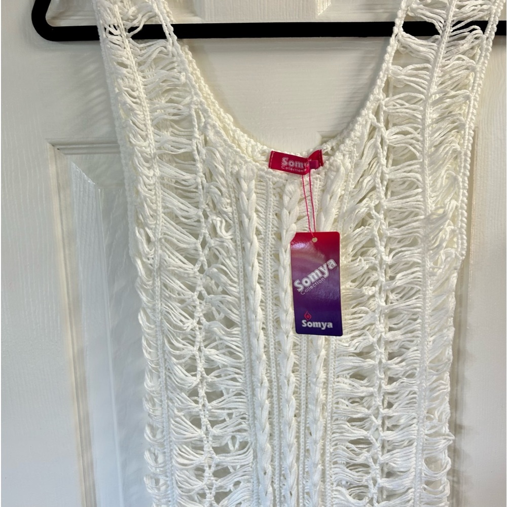 White somya crochet cover new with tags.